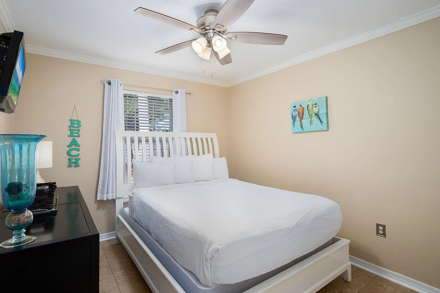 Queen Bedroom 1